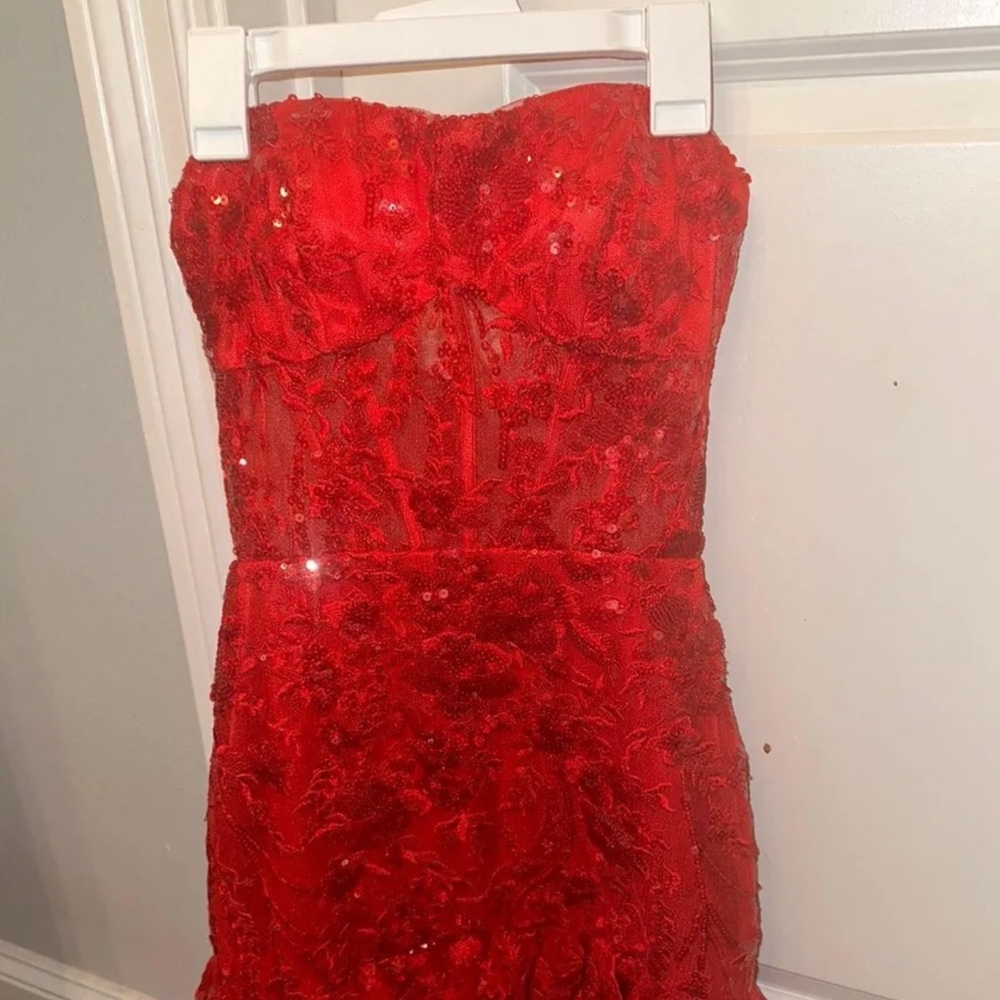 Sherri Hill Strapless Dress
